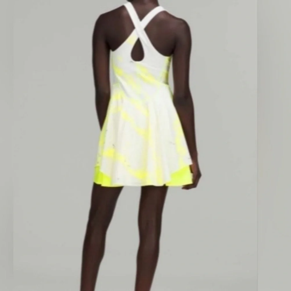 ❤️ SOLD Lululemon Court Crush Dress - Cross Court Wash Electric Lemon Size 8 - Picture 3 of 9